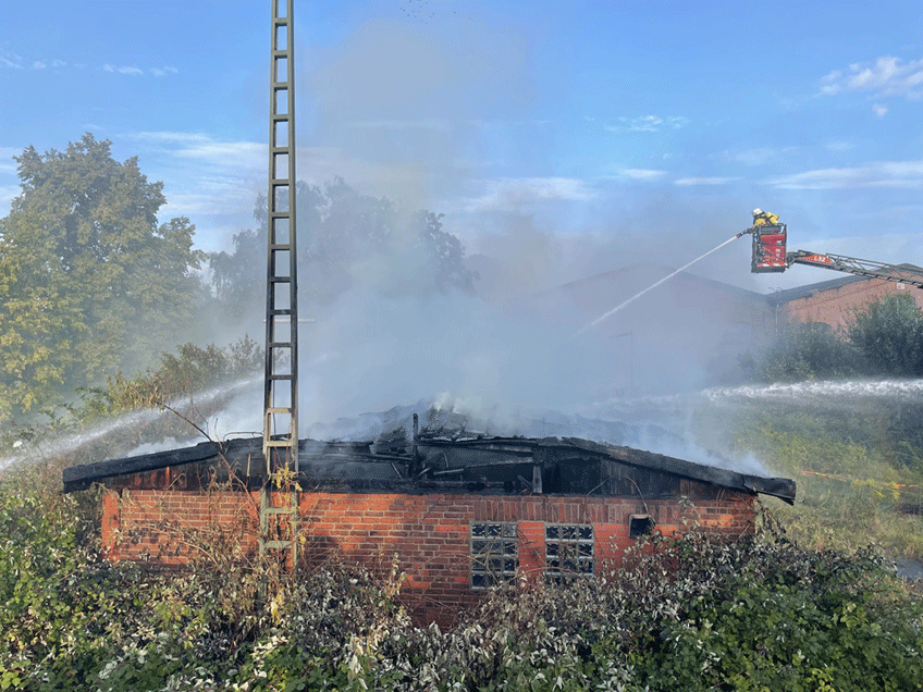 20230831 hallo minden brand fort a 00