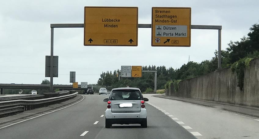 Ab Mittwochnachmittag, 9. August, kann der Verkehr im Bereich der B65 vom Kleeblatt zum Gewerbegebiet wieder flie&szlig;en. Dann beginnen die Bauarbeiten an der Br&uuml;cke des Kleeblatts.