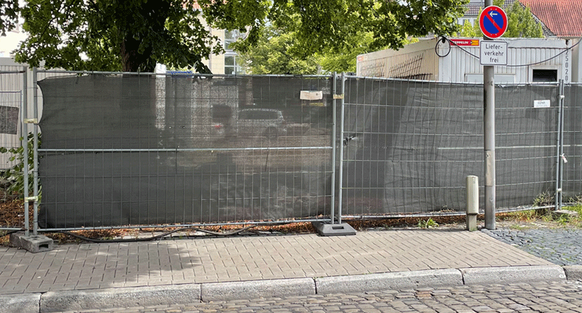 Bei der Ordnungsbeh&ouml;rde der Stadt Minden mehren sich seit Inbetriebnahme der versenkbaren Polleranlagen die Beschwerden von Gesch&auml;ftsinhaberinnen und &ndash;inhabern, dass die eingerichteten Ladezonen am Rand der Fu&szlig;g&auml;ngerzone h&auml;ufig von dort unberechtigt stehenden Fahrzeugen zugeparkt sind.