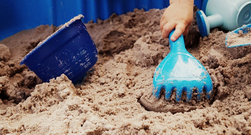 Anlässlich der Sanierung des Spielplatzes an der Humboldtstraße in Bärenkämpen, durch die SBM, findet am 29. September ein Spielplatzfest statt. Von 15 Uhr bis 18 Uhr wird dort unter lockerer Atmosphäre die Wiedereröffnung des Spielplatzes mit den neuen Geräten gefeiert.