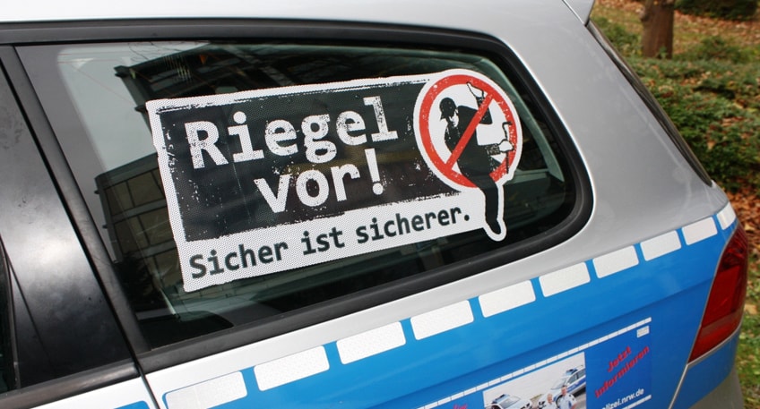 Im Rahmen der Kampagne "Riegel vor! - Sicher ist sicherer" der Polizei NRW klärt das Kommissariat Kriminalprävention und Opferschutz mit Beginn der dunklen Jahreszeit über den Einbruchschutz auf.