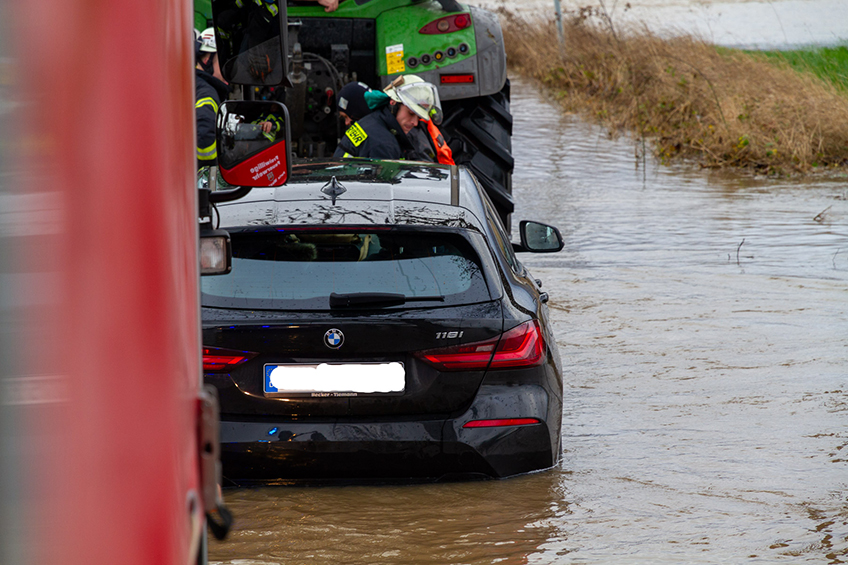 20231225 hallo minden hochwasser eisbergen rettung 01