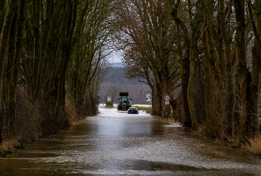 20231225 hallo minden hochwasser eisbergen rettung 01