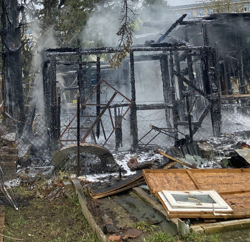 20240408 hallo minden brand gartenlaube 01