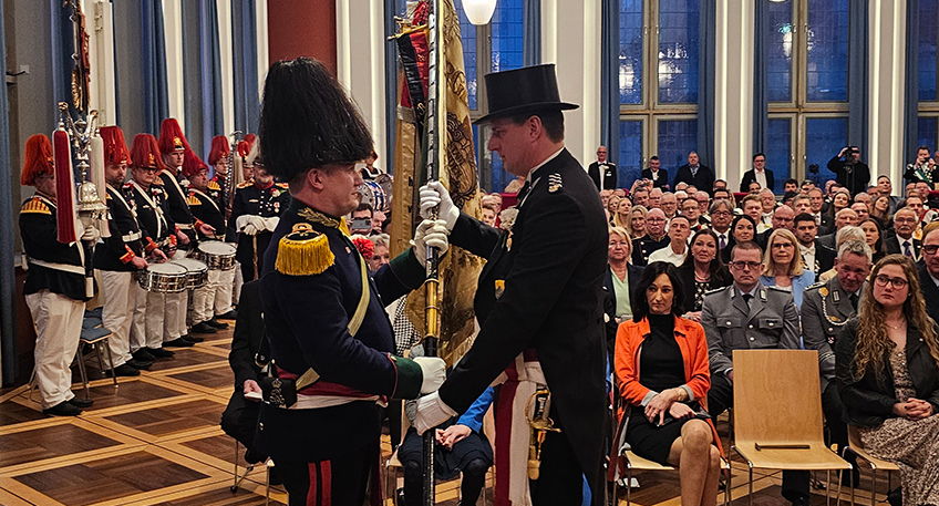 In einem feierlichen Akt wurde am Freitag, 5. April, das Kommando der 3. Kompanie im Mindener Bürgerbataillon, auch als "Reben" bekannt, von Dr. Dirk von Behren an Maurice Sievers übergeben.