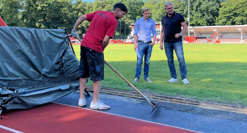 https://www.hallo-minden.de/data-minden/Archiv_Bilder/2024/202408_August/20240806_hallo_minden_minden_lsh_weserstadion_tartanbahn_1.jpg