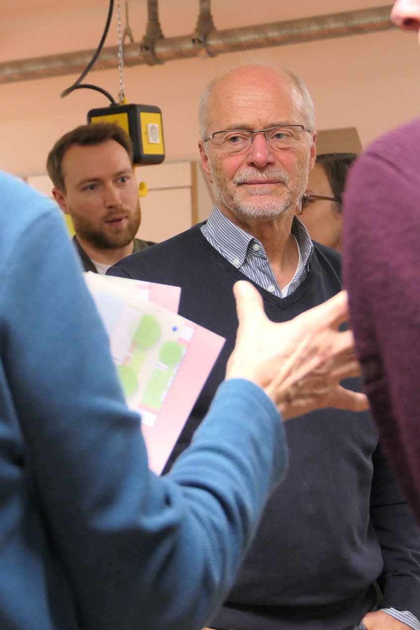 Über 30 Mindener nutzten am Montag (11. November) die Möglichkeit einen Blick auf den ersten Entwurf für die Neugestaltung des „Altstadtquartiers am Roten Gebäude“ in der Oberen Altstadt zu werfen.