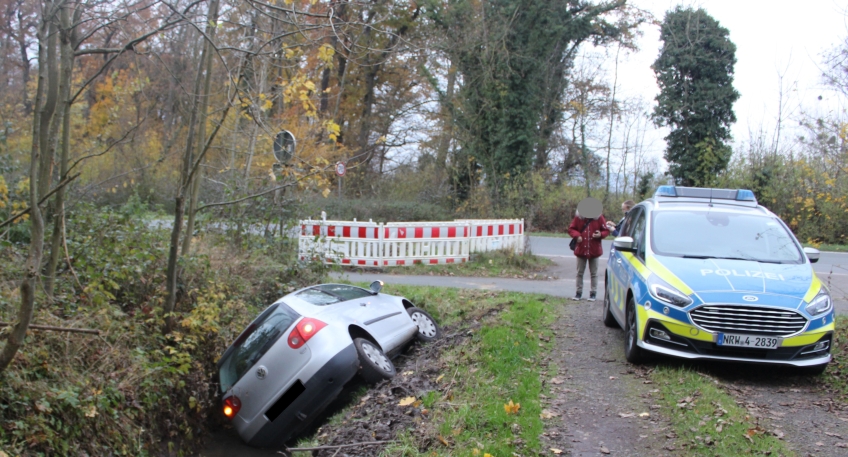 https://www.hallo-minden.de/data-minden/Archiv_Bilder/2024/202411_November/20241118_hallo_minden_polizei_unfall_gestohlenes_auto.jpg