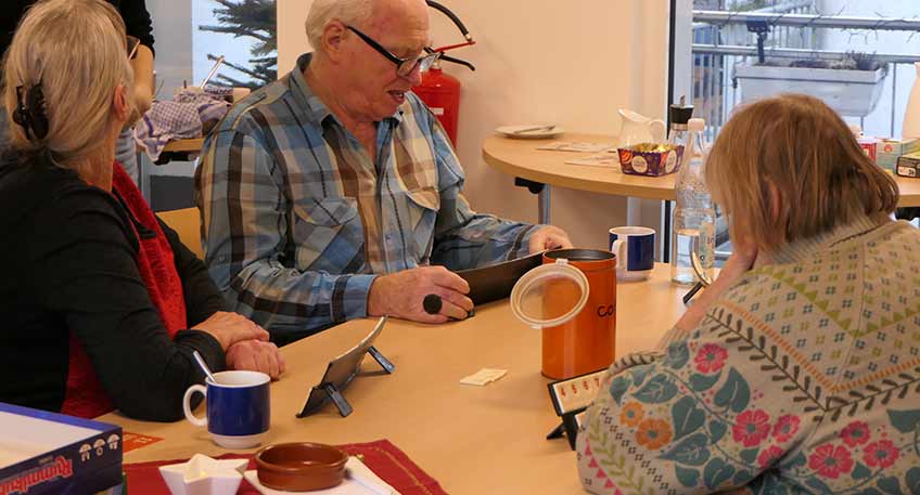 Um der wachsenden Einsamkeit in der Gesellschaft entgegenzuwirken und die Gemeinschaft zu stärken, wurde „Das Offene Café" in Rodenbeck ins Leben gerufen. Ende Oktober öffnete das Café erstmals seine Türen.