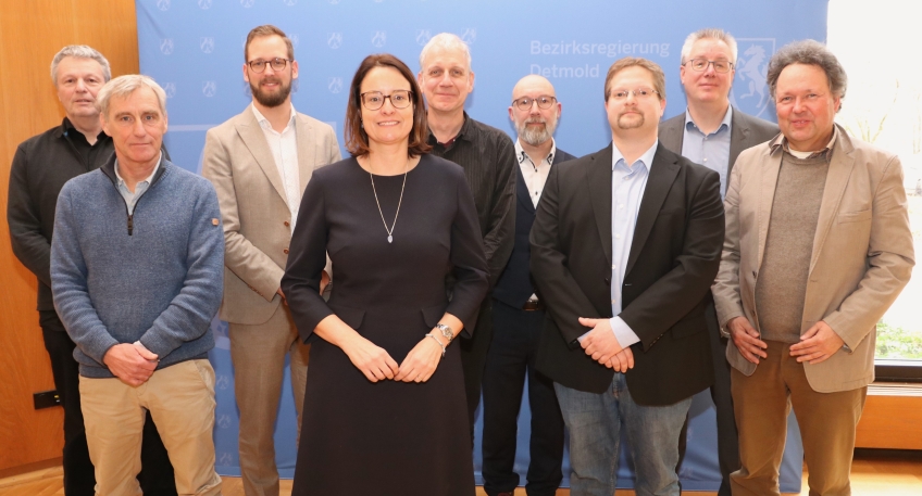 https://www.hallo-minden.de/data-minden/Archiv_Bilder/2025/202502_Februar/20250223_hallo_minden_bezirksregierung_detmold_Gewaesserkonferenz.jpg