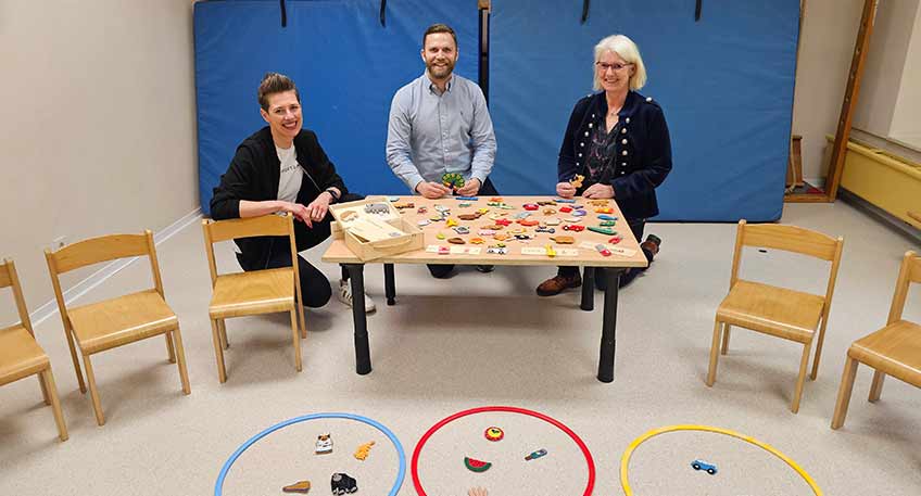 Die 6. Kalenderwoche stand im Ev. Familienzentrum St. Martini ganz im Zeichen von Experimentieren, Forschen und kreativem Gestalten. Im Rahmen eines geförderten Workshops der Osthushenrich Stiftung aus Gütersloh hatten die Kinder die Möglichkeit, Naturwissenschaften spielerisch zu entdecken. 