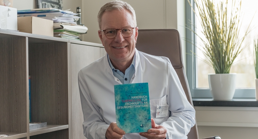 https://www.hallo-minden.de/data-minden/Archiv_Bilder/2025/202503_Marz/20250313_hallo_minden_mkk_Witte_Buch_2025_presse-2_sven_olaf_stange.jpg