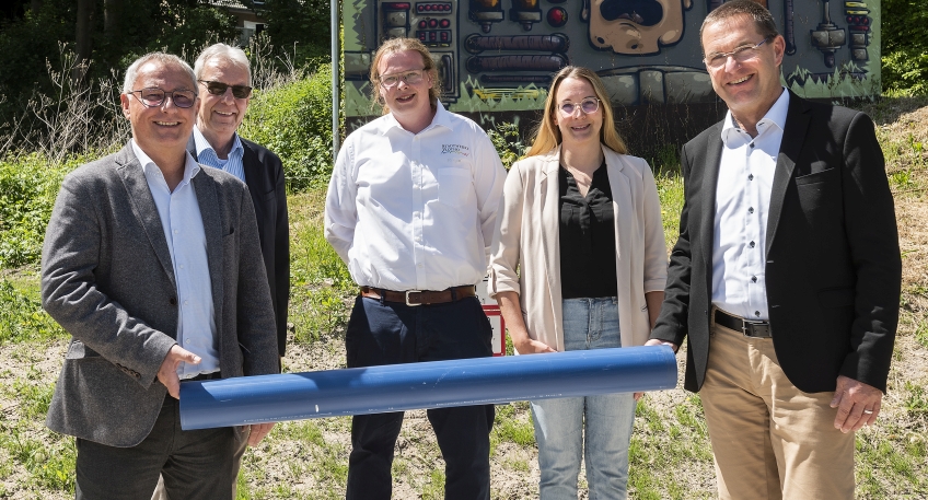 https://www.hallo-minden.de/data-minden/Archiv_Bilder/2025/202505_Mai/20250525_hallo_minden_Stadtwerke_Bad_Oeynhausen_und_Vlotho_neue_wasserleitung_1.jpg