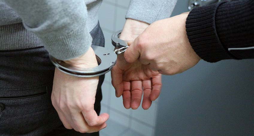Am Montag den 12.05.2025 ereignete sich gegen 19 Uhr auf einem Parkplatz an der Verdener Landstraße ein Tötungsdelikt zum Nachteil einer 37-Jährigen aus Petershagen.