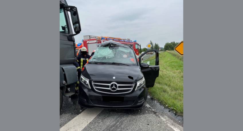 https://www.hallo-minden.de/data-minden/Archiv_Bilder/2025/202506_Juni/20250610_hallo_minden_polizei_unfall_petershagen.jpg
