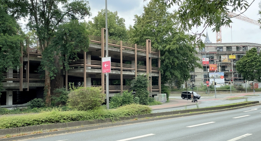https://www.hallo-minden.de/data-minden/Archiv_Bilder/2025/202507_Juli/20250719_hallo_minden_stadt_minden_parkhaus_1.jpg
