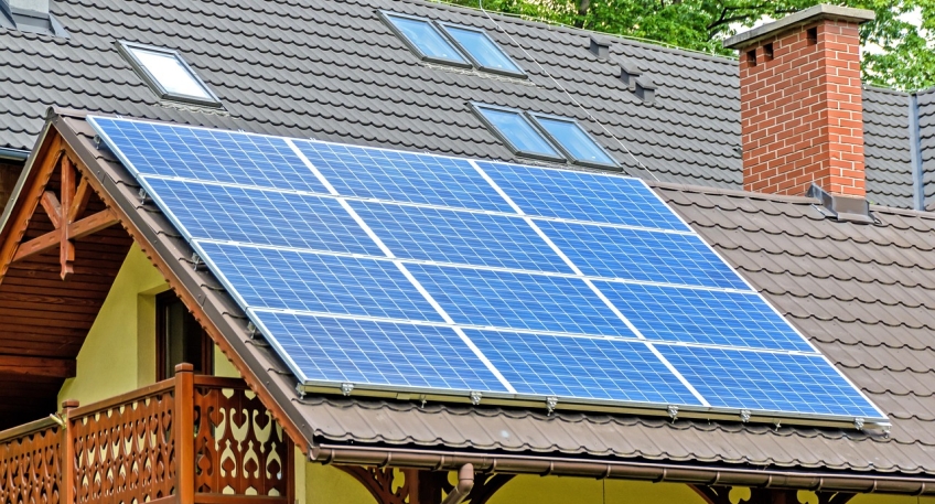 https://www.hallo-minden.de/data-minden/Archiv_Bilder/2025/202507_Juli/20250720_hallo_minden_solaranlage_dach_pixabay.jpg