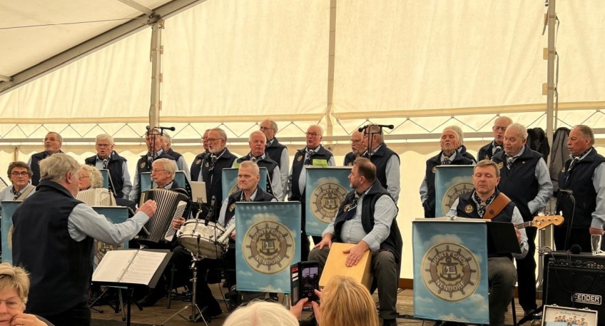 https://www.hallo-minden.de/data-minden/Archiv_Bilder/2025/202508_August/20250802_hallo_minden__Shanty_Chor_Nendorf.jpg