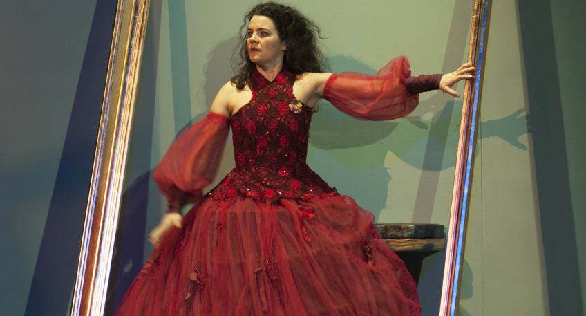 https://www.hallo-minden.de/data-minden/Archiv_Bilder/2025/202509_September/20250928_hallo_minden_theater_bad_oeynhausen_Maria_Stuart_FotoMenke_5373.jpg