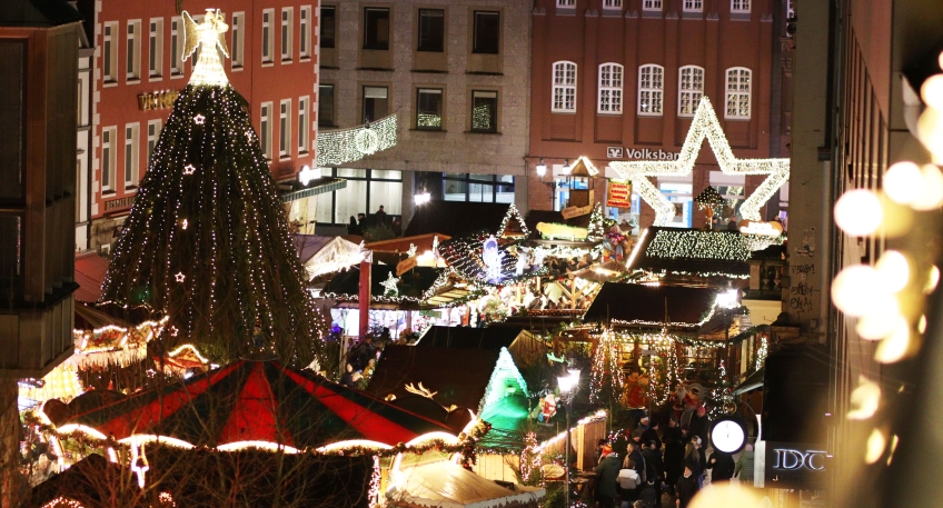 https://www.hallo-minden.de/data-minden/Archiv_Bilder/2025/202511_November/20251122_hallo_minden_minden_alexander_lehn_Weihnachtsmarkt_I.jpg