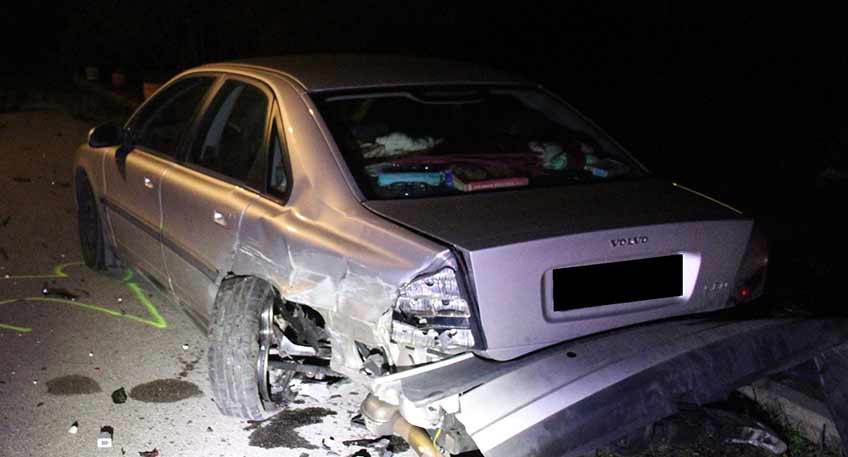 Im Atenweg, zwischen den beiden Einm&uuml;ndungen "Danielskamp", kam es am Mittwochabend zu einem Verkehrsunfall mit anschlie&szlig;ender Flucht.