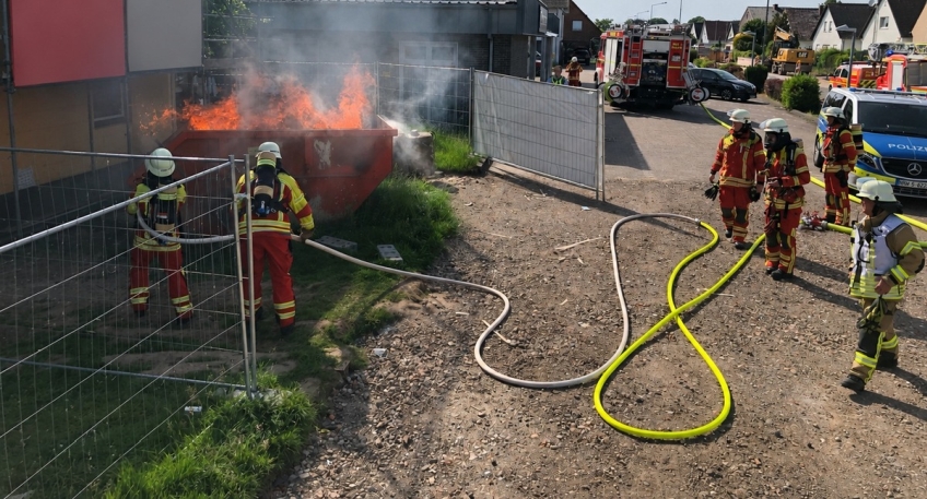 https://www.hallo-minden.de/data-minden/Archiv_Bilder/2026/202605_Mai/20260531_hallo_minden_feuerwehr_minden_mulde.jpg