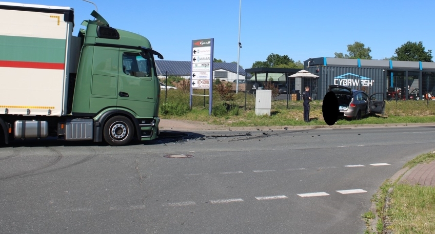 https://www.hallo-minden.de/data-minden/Archiv_Bilder/2026/202605_Mai/20260531_hallo_minden_polizei_2026_05_29_Petershagen.jpg