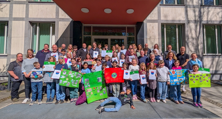 https://www.hallo-minden.de/data-minden/Archiv_Bilder/2026/202605_Mai/20260605_hallo_minden_bad_oeynhausen_Preisverleihung_Energiesparen_in_Schulen_und_Umweltpreis.jpg