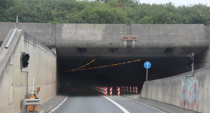 Am Montag, 29. Juni 2026, werden Bohrkerne im Weserauentunnel (B61) gezogen. Daf&uuml;r wird zwischen 9 und voraussichtlich 13 Uhr in Fahrtrichtung Minden die linke Fahrspur gesperrt. Der Tunnel kann weiterhin in beide Richtungen befahren werden.