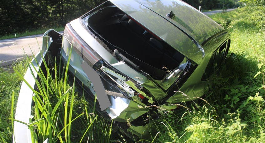 https://www.hallo-minden.de/data-minden/Archiv_Bilder/2026/202606_Juni/20260625_hallo_minden_polizei_unfall_Petershagen.jpg