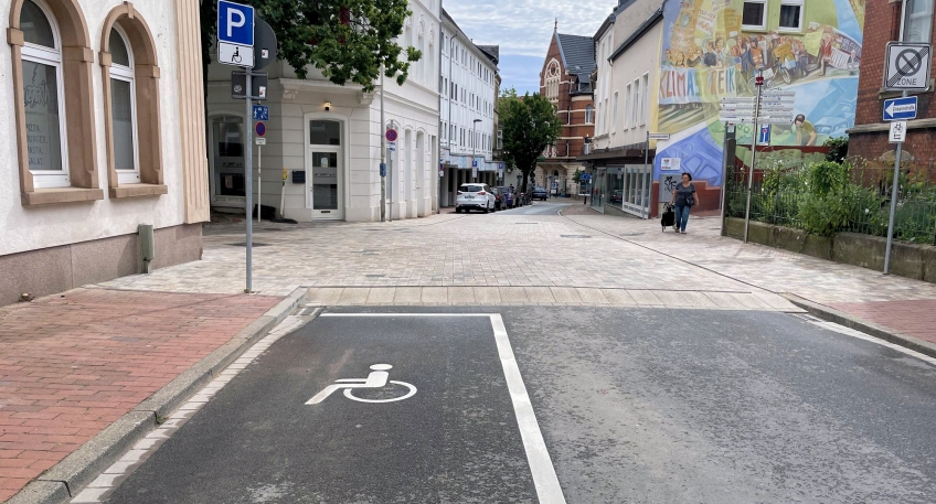 https://www.hallo-minden.de/data-minden/Archiv_Bilder/2026/202607_Juli/20260712_hallo_minden_minden_Markierter_Behinderten-Parkplatz.jpg