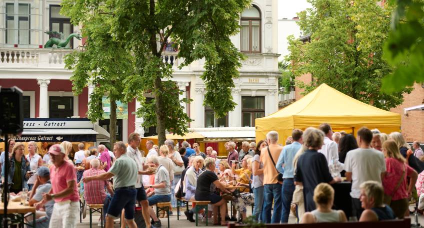 https://www.hallo-minden.de/data-minden/Archiv_Bilder/2026/202608_August/20260812_hallo_minden_bad_oeynhausen_Schlemmerabend_67c_Peter_Hubbe_bearbeitet.jpg