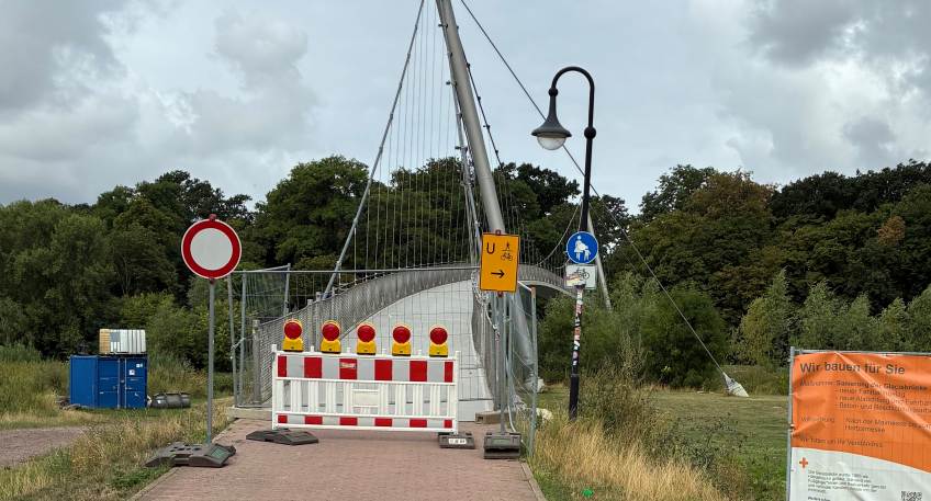 https://www.hallo-minden.de/data-minden/Archiv_Bilder/2026/202608_August/20260823_hallo_minden_stadtische_betriebe_minden_Die_Glacisbrucke_wird_erneut_gesperrt.jpg