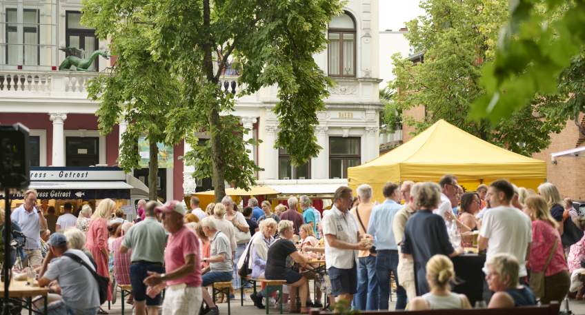 https://www.hallo-minden.de/data-minden/Archiv_Bilder/2026/202609_September/20260906_hallo_minden_bad_oeynhausen_Schlemmerabend_c_Peter_Hubbe_2.jpg