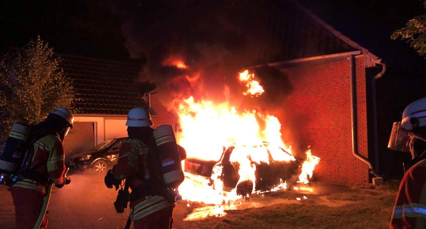 https://www.hallo-minden.de/data-minden/Archiv_Bilder/2026/202609_September/20260906_hallo_minden_feuerwehr_minden_PKW_1.jpg