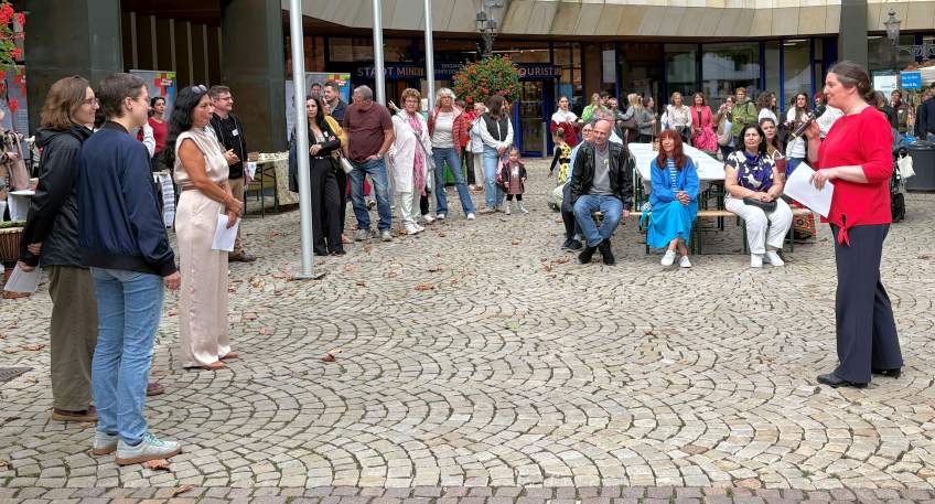 https://www.hallo-minden.de/data-minden/Archiv_Bilder/2026/202609_September/20260926_hallo_minden_minden_Begruung_Erste_Beigeordnete_Daniela_Giannone.jpg