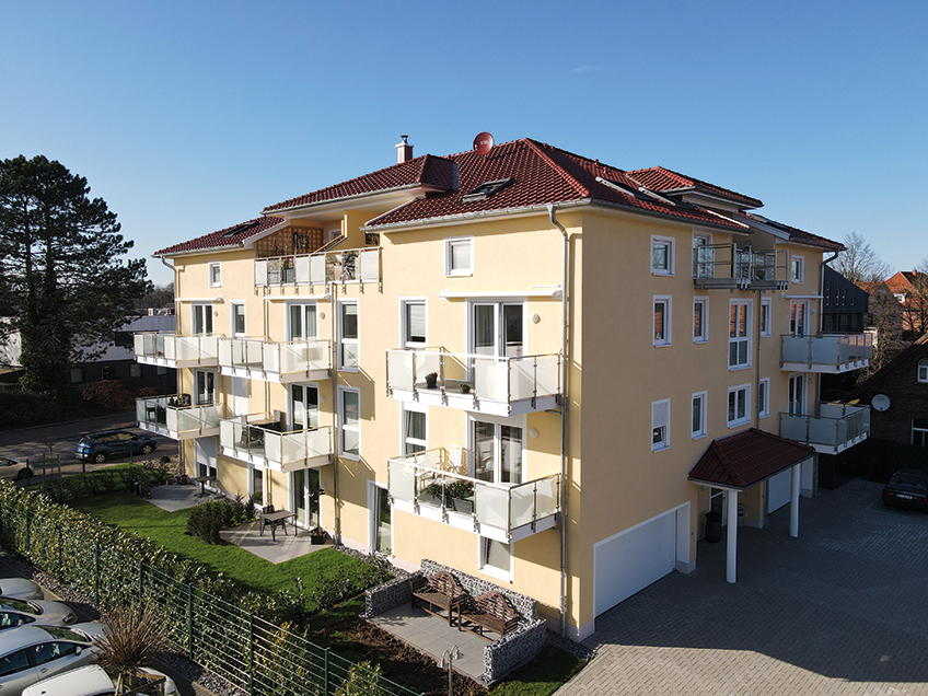 Vielleicht haben Sie schon darauf gewartet? Oder Sie haben sich bereits seit l&auml;ngerer Zeit f&uuml;r eine solche Wohnung interessiert? Familie Meyer aus Minden, die schon seit Jahrzehnten erfolgreich Einrichtungen f&uuml;r Senioren betreibt, hat auf dem gleichen Grundst&uuml;ck bereits 40 moderne und zukunftsweisende Mietwohnungen mit Service errichten lassen &ndash; ein Erfolgsmodell von Anfang an.