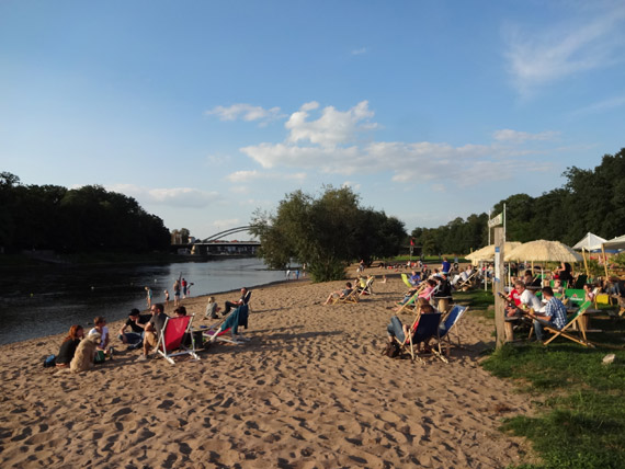 Strandbar und Weserstrand an Kanzlers Weide er&ouml;ffnen am Sonntag 18. Mai 2014, gleichzeitig erstes Disc Golf- Turnier der Saison