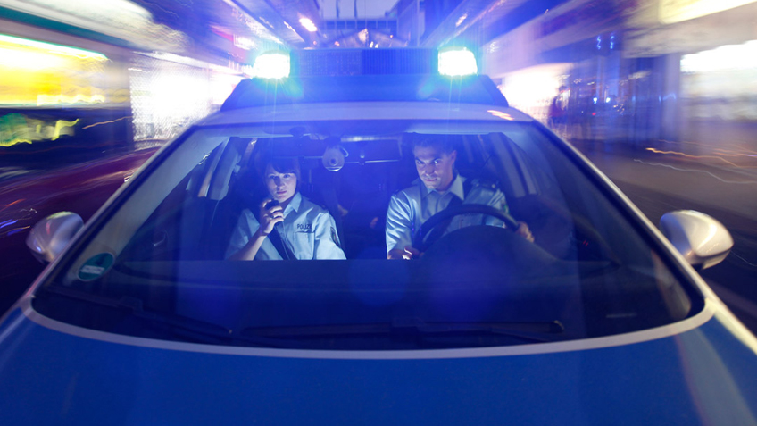 Taxifahrerin die Geldbörse entrissen Taxifahrerin die Geldbörse entrissen