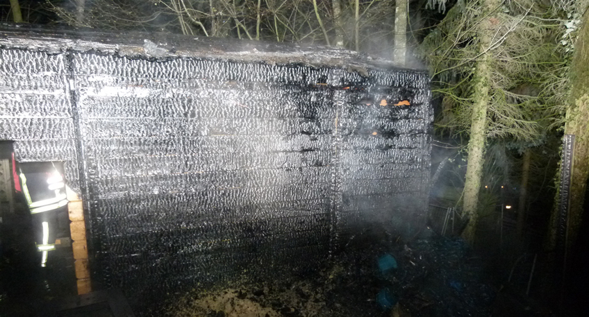 20151220-hallo-minden-feuer-luebbecke-gartenhaus 20151220-hallo-minden-feuer-luebbecke-gartenhaus