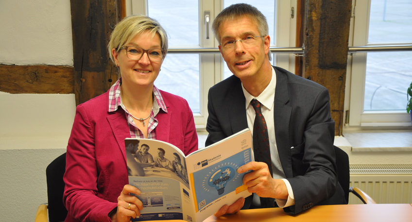 Aktuelles Weiterbildungsangebot der IHK-Akademie in Minden Aktuelles Weiterbildungsangebot der IHK-Akademie in Minden