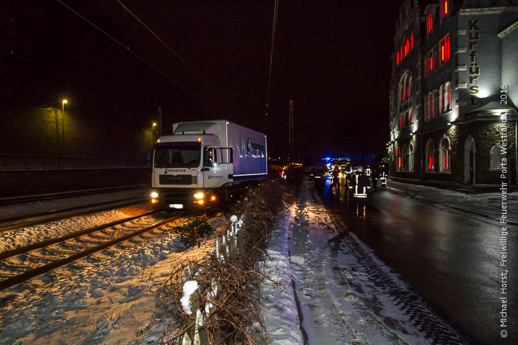 20160119 hallo minden porta westfalica unfall lkw gleise.jpg 20160119 hallo minden porta westfalica unfall lkw gleise.jpg