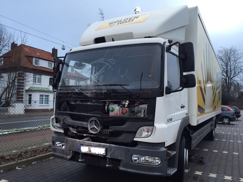 20160123-hallo-minden-lkw-rammt-netto-supermarkt-in-dankersen-eisregen 20160123-hallo-minden-lkw-rammt-netto-supermarkt-in-dankersen-eisregen