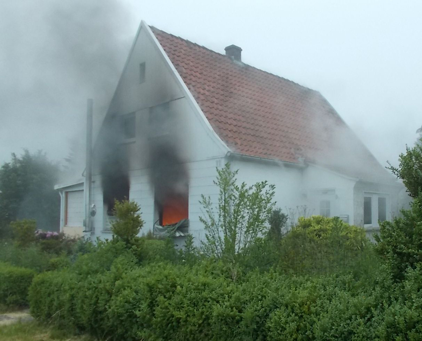 Nach Wohnhausbrand: Polizei geht von vorsätzlicher Brandstiftung aus