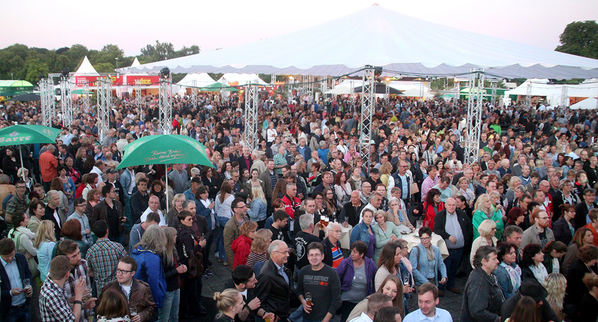 Gourmetmeile: „Musik für den Gaumen“ auf dem Simeonsplatz