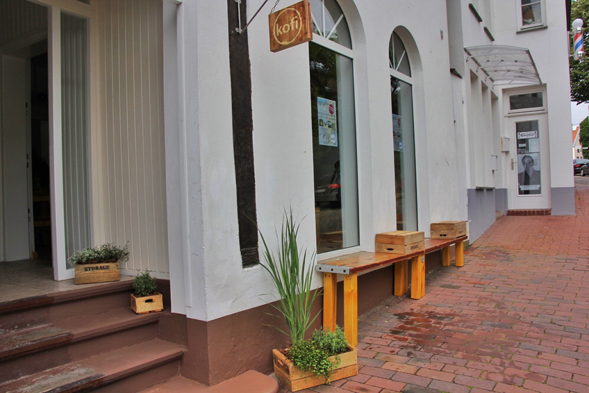 Neueröffnung: Kaffee an der Hufschmiede genießen Neueröffnung: Kaffee an der Hufschmiede genießen