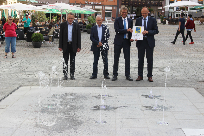 20160830-hallo-minden-brunnen-eroeffnung-jaecke-edeka-rosenkranz