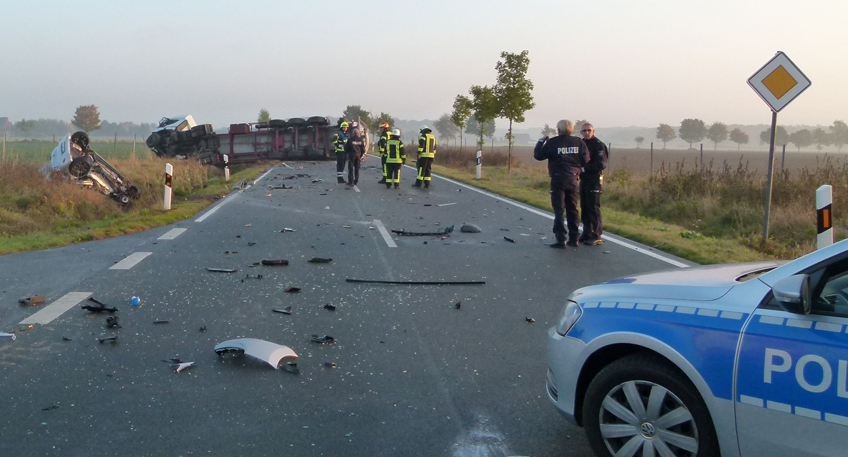 Tödlicher Verkehrsunfall bei Petershagen - Zeugenaufruf