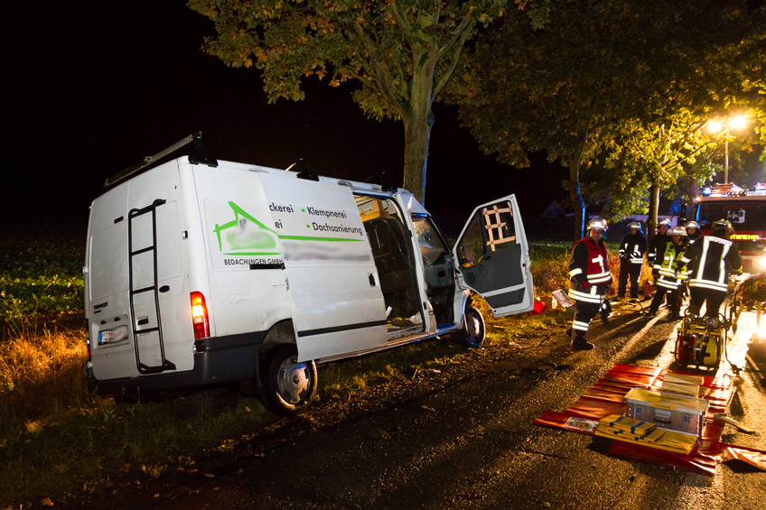 20161022-hallo-minden-porta-westfalica-schwerer-unfall-transporter