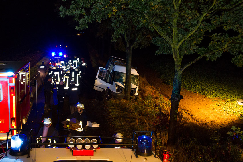 20161022-hallo-minden-porta-westfalica-schwerer-unfall-transporter